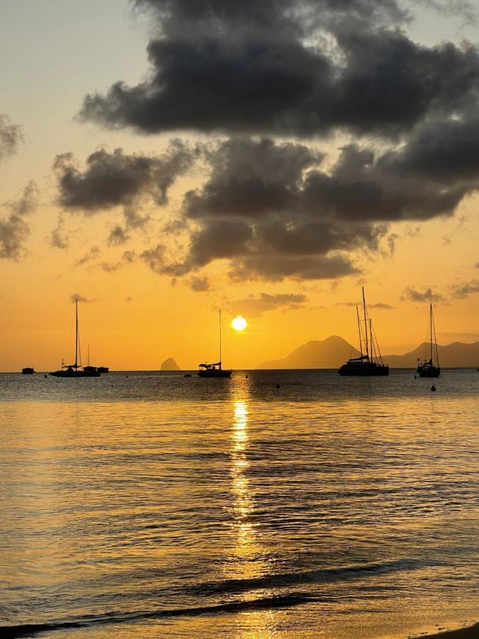 Residence Tobago Сент-Анн Экстерьер фото