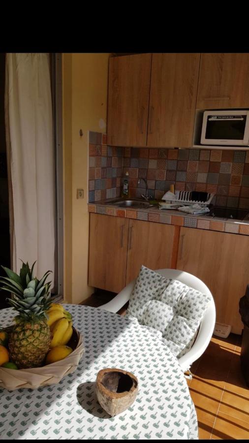Residence Tobago Сент-Анн Экстерьер фото